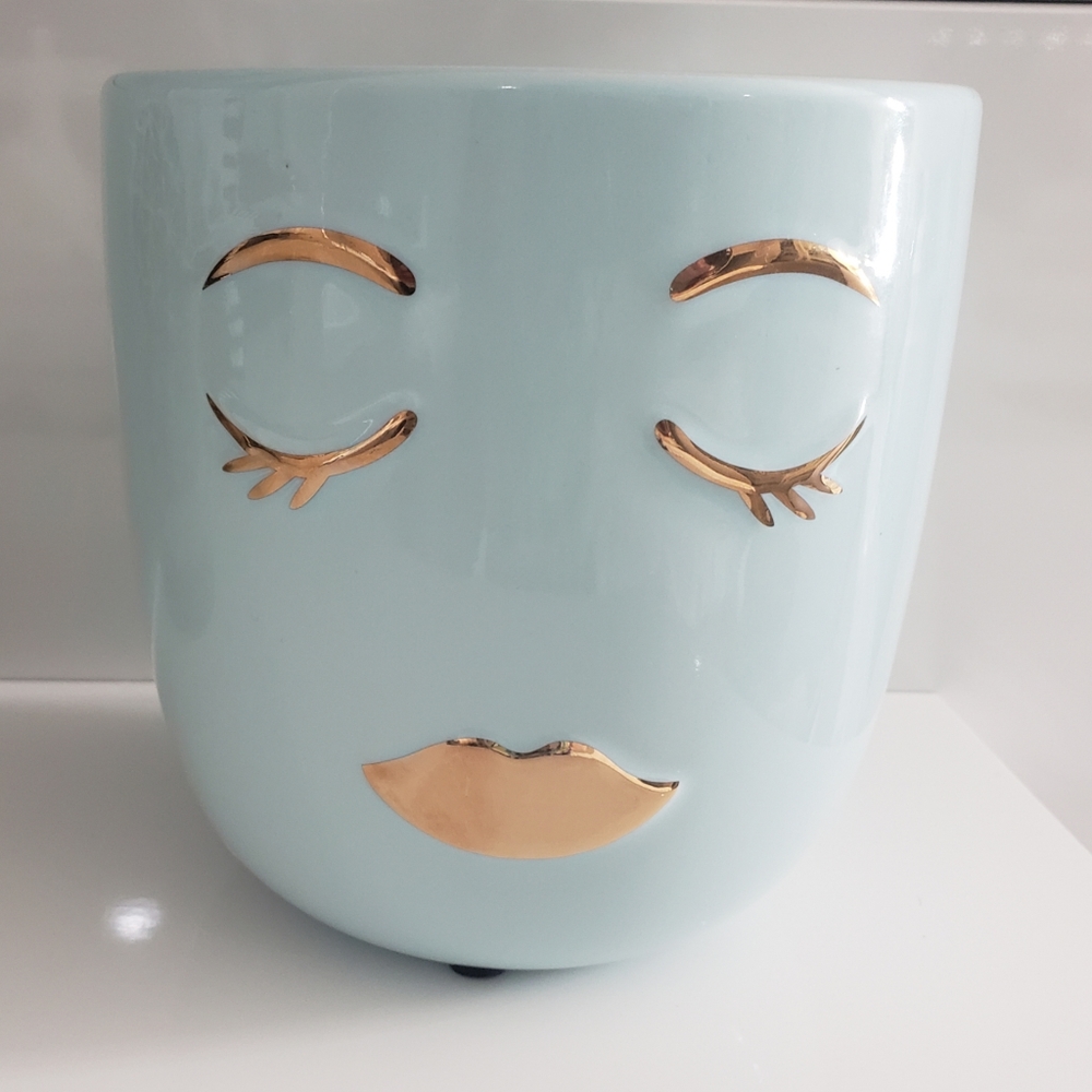COPY - Extra Large Lashes Cup Makeup Holder Decor